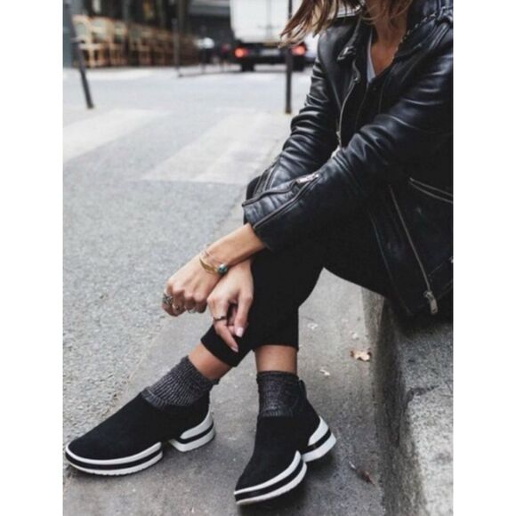 Stuart Weitzman Womens Sneakers 8 SW 612 Suede Black Platform White Slip On - Picture 2 of 10